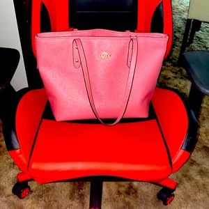 Pink coach tote purse